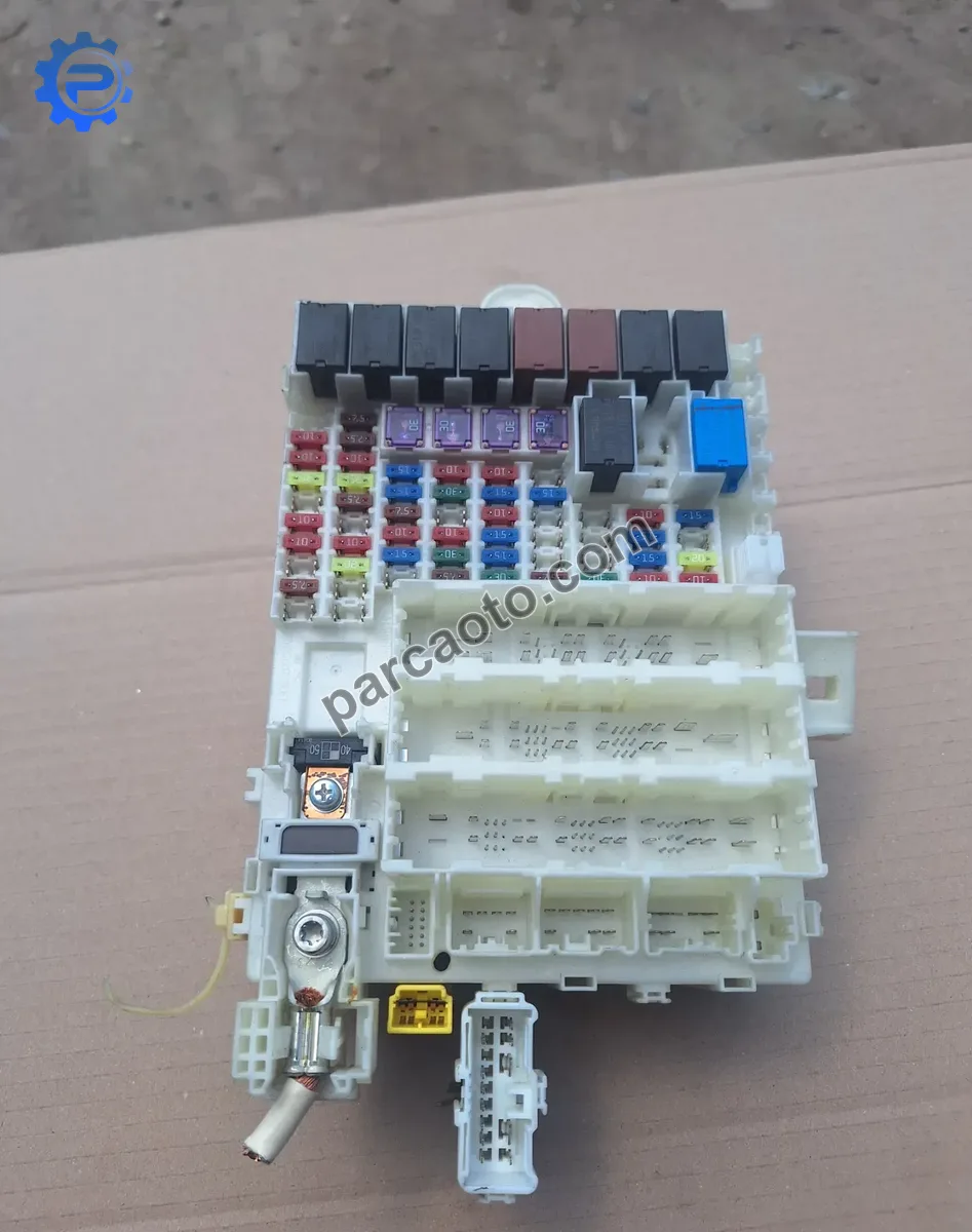 Honda jazz  2008-2015 orjınal çıkma bsi beyni/sigorta kutusu 39980-tk6-c11 / 39980-tk6-a11 / 39980-tk6-c01 tf0-g010