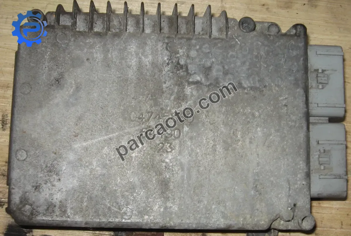 Chrysler  voyager 3.3  orjınal çıkma ecu/motor beynı 04727423af