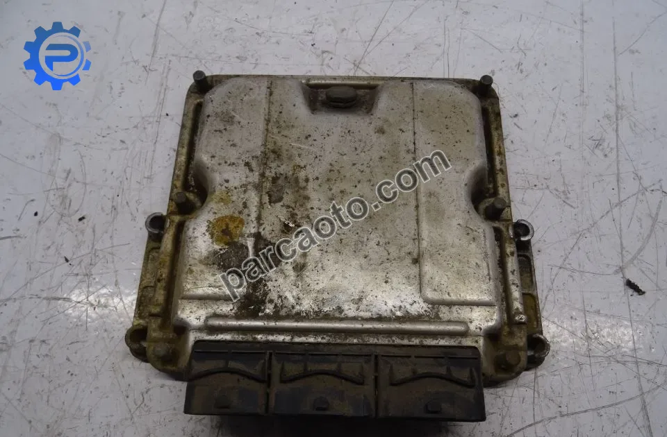 Renault laguna 2  orjınal çıkma ecu/motor beynı 0281010297