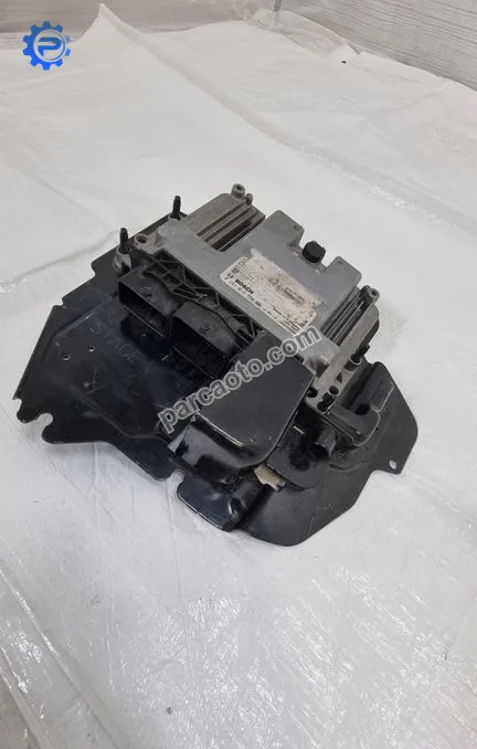 Ford b-max orjınal çıkma ecu/motor beynı cv11-12a650-cd