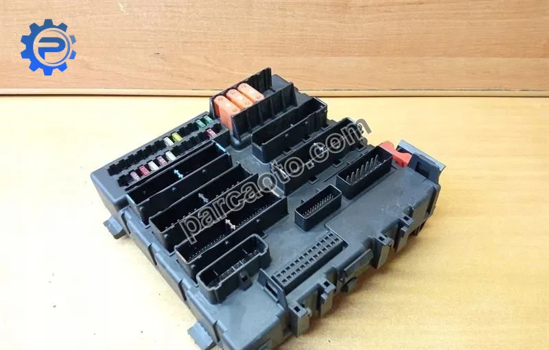 Opel sıgnum 1.9 cdtı orjınal çıkma bsi beyni/sigorta kutusu  13112914 13189924  13181984