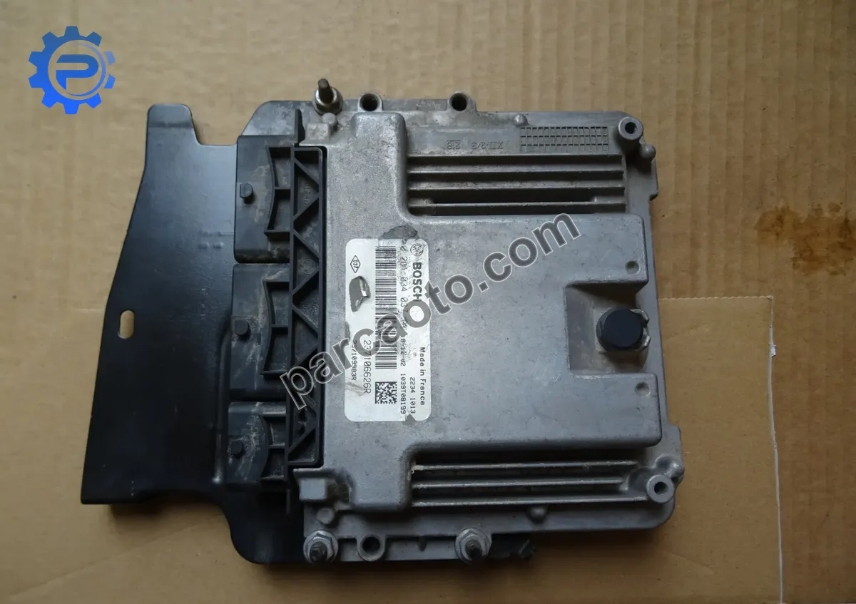 Renault trafic  1.6 dcı  orjınal çıkma ecu/motor beynı  237106626r / 23710998r
