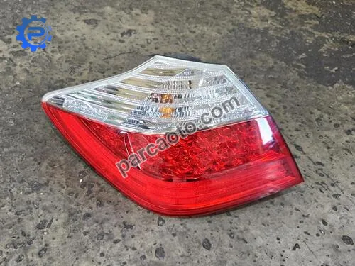 Hyundai Genesis 2008-2011 Sol Dış Orijinal Çıkma Stop Lambası