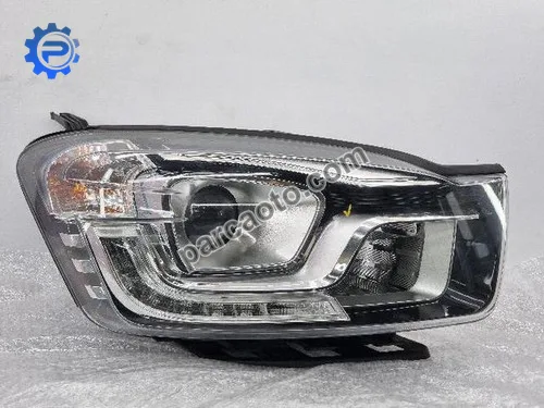 KGM SsangYong Korando C200 2013 - 2017 Orjinal Çıkma Sağ Far