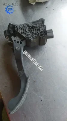 Polo gaz pedalı 201723503 çıkma