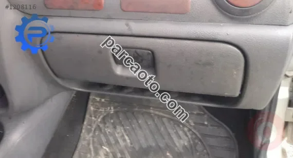 dacia solenza 1.4 çıkma torpido kapağı