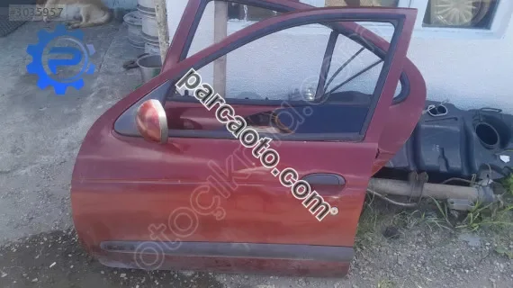 Megane 1 sol ön kapı dolu yedek parça
