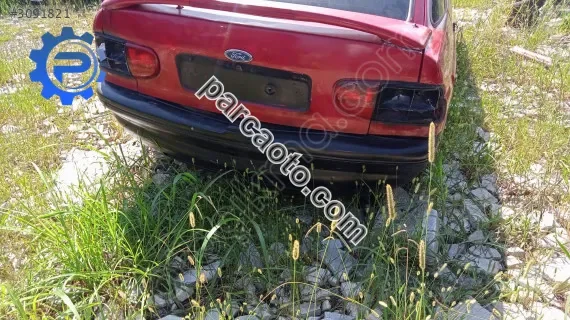 Ford escort arka tampon hb yedek parça