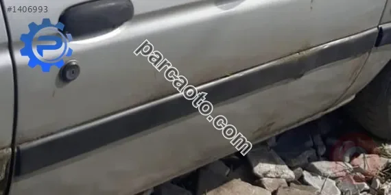 1997 model ford escort çıkma sağ ön kapı bandı