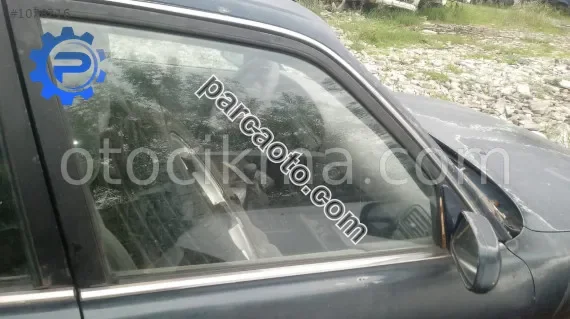 toyota cressida çıkma sağ ön kapı camı