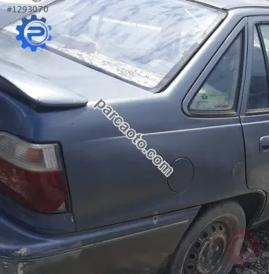 1996 model daewoo nexia 1.5 çıkma sağ arka çamurluk