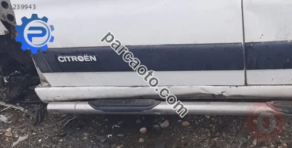 2000 model peugeot partner 1.9 d çıkma sol ön kapı bandı
