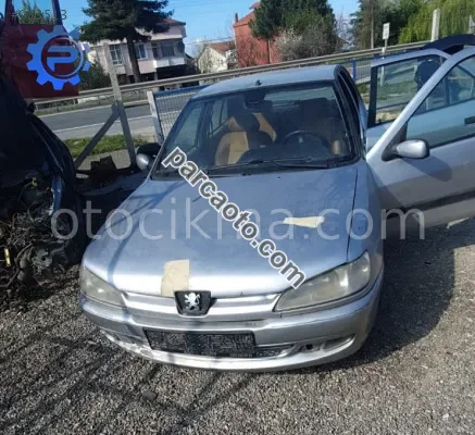 1998 model peugeot 306 1.8 benzinli kesme ön kasa