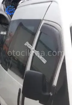 2002 model peugeot expert 1.9 dizel çıkma sağ takım kapı cam