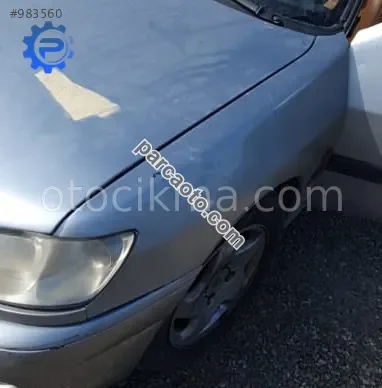 1998 model peugeot 306 1.8 benzinli orjinal sol ön çamurluk
