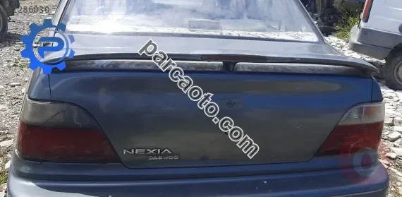 1996 model daewoo nexia 1.5 çıkma dolu bagaj kapağı