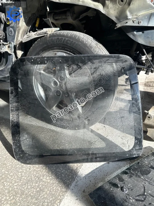 Renault kangoo sağ arka cam Renault kangoo sağ arka cam