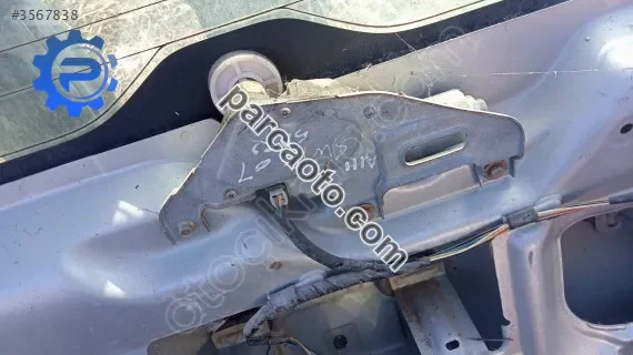 Suzuki swift arka cam silgec motoru yedek parça