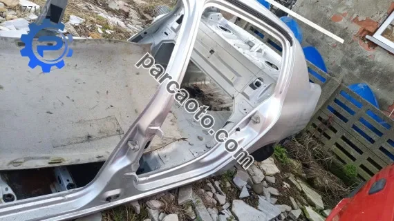Renault Sembol 2007 sol arka çamur luk