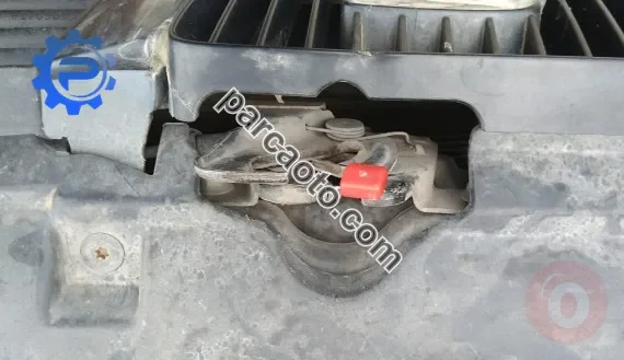 2011 seat ibiza 16v 1.6 akl çıkma kaput kilidi