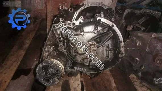 Renault 19.   1.8 şanzıman yedek parça