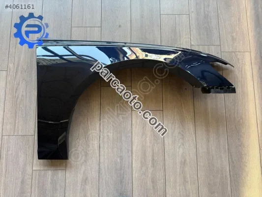 Çıkma Sağ Ön Çamurluk Audi A6 2019-2025 (Lacivert) 4K0821106B