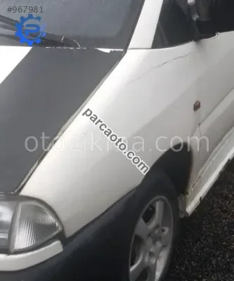 2002 model peugeot expert 1.9 dizel çıkma sol ön çamurluk