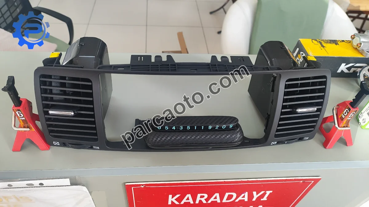 Toyota Corolla 2002 2007 Orta teyp çerçevesi (orjinal) esdeger 