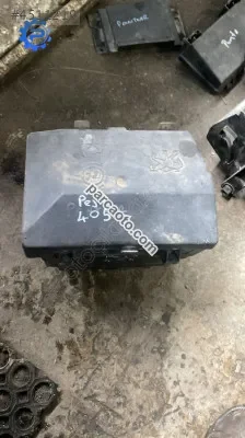 Peugeot 405 sigorta muhafaza plastik