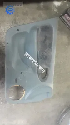 Megane 1 sol ön kapı döşemesi  yedek parça