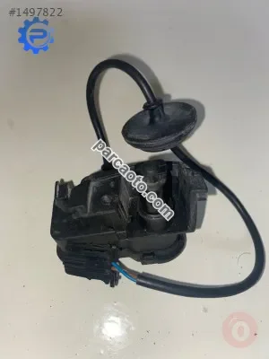 Çıkma depo kapak kilidi golf jetta passat 5c6810773h