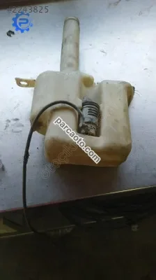 R19 silecek su bidonu çıkma
