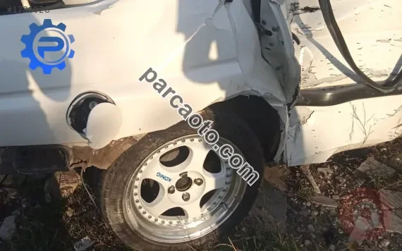 Ford escort 16v efi 1.6 çıkma sağ arka çelik jant