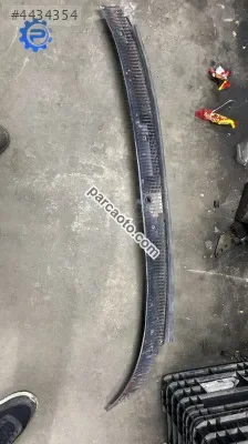 Peugeot 405 cam önü ızgarası