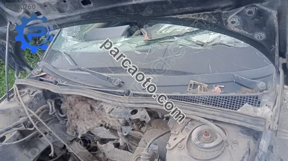 Renault Laguna 1 cam önü ızgara çıkma