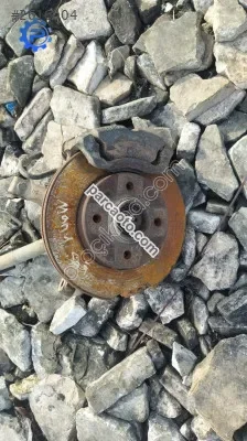 Renault Megan 1 sağ taşıyıcı yedek parça