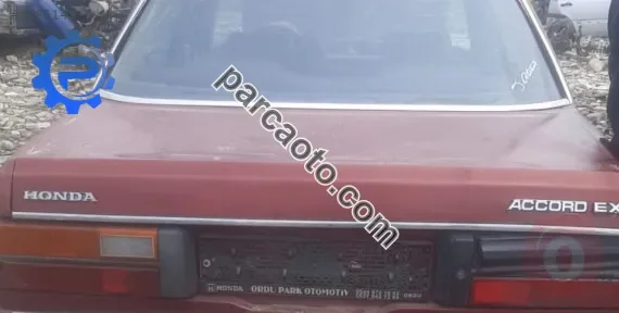 1983 model honda accord 1.6 çıkma bagaj kapağı