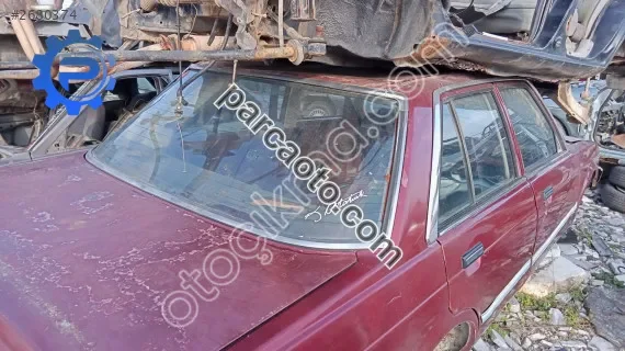 Honda Accord 83 model arka cam yedek parça