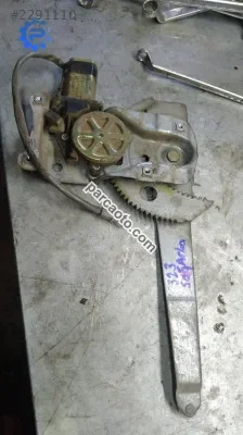 Mazda 323 sağ arka cam krikosu çıkma