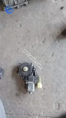 Ford Fiesta 2009_2015 sağ ön cam kaldırma motoru çıkma