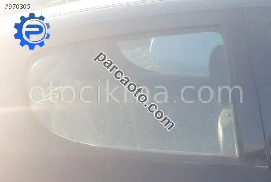 2009 model peugeot 207 1.4 çıkma sağ arka kapı camı