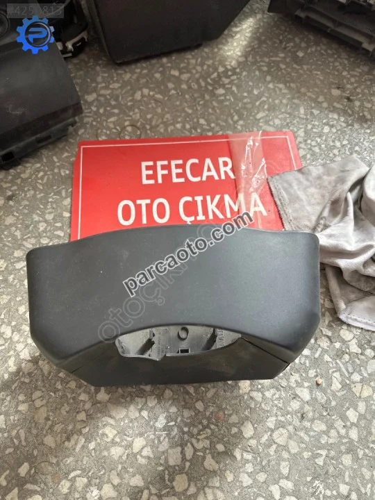 Renault megane 2 ıı Direksiyon alt üst bakaliti plasti 8200079129 Renault megane 2 ıı Direksiyon alt üst bakaliti plasti 8200079129