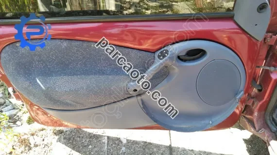 Ford Ka sol ön kapı döşemesi çıkma