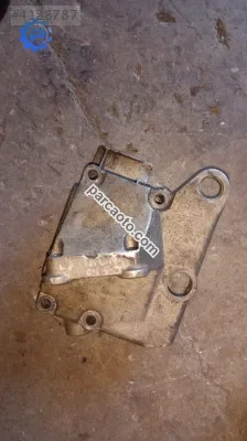 Renault Twingo 1.2 8v motor üst ön kapak braketi