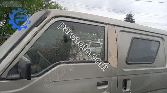 Nissan urvan sol cam yedek parça