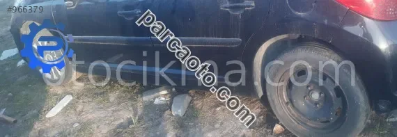 2009 peugeot 207 1.4 benzinli çıkma sol takım jant lastik