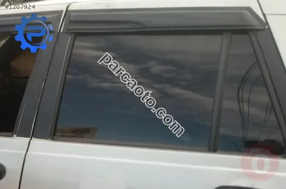 dacia solenza 1.4 çıkma sol arka kapı camı