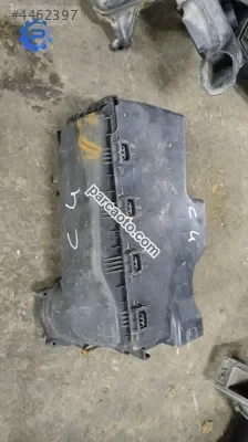 Citroën C4 hava filtre kazani