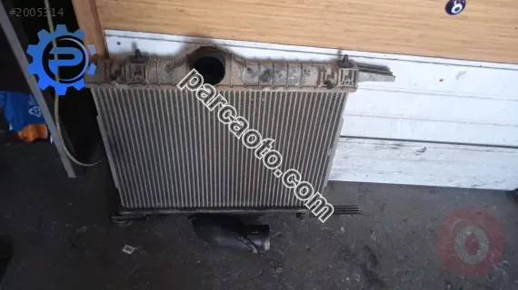 mitsubishi carisma 1.9 dizel çıkma intercool radyatörü