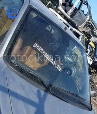 1998 model peugeot 306 1.8 benzinli orjinal ön cam